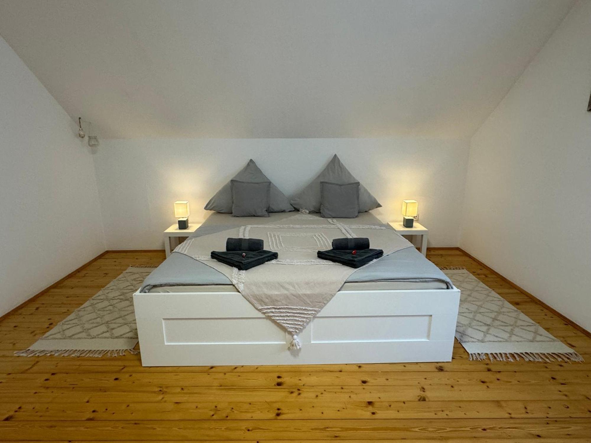 Fewo Boho 110 Qm Mit Bergblick 3 Min Bahnhof Apartment Laufen Exterior photo